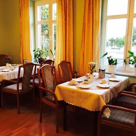 德尔哈维尔布斯特旅馆 招待所